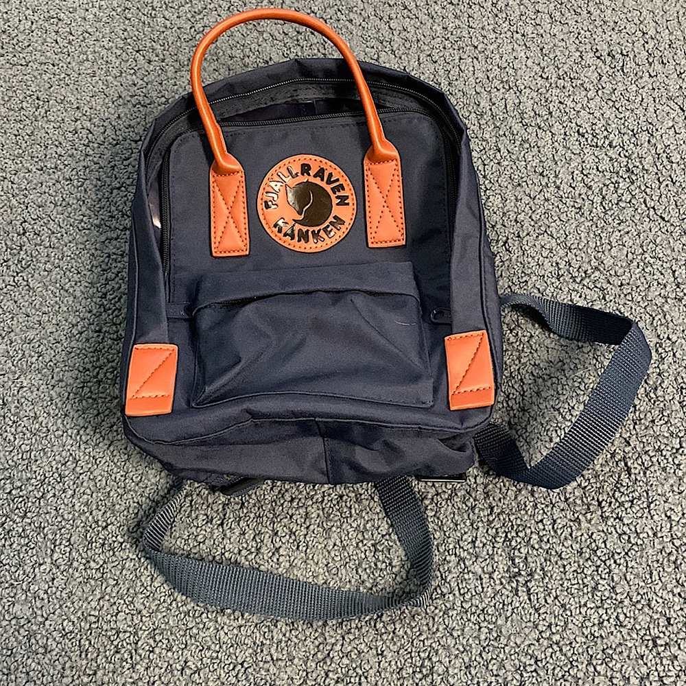 NAVY FJALLRAVEN BAG!!!